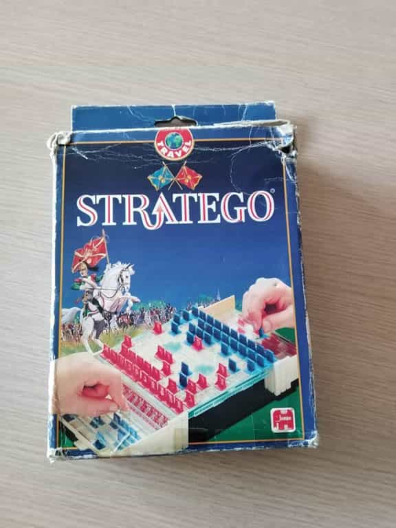 Juego de Mesa Stratego Caja