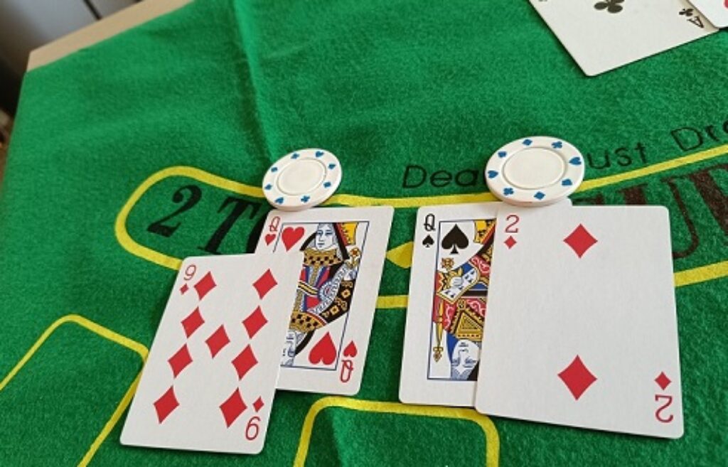 Jugar y Competir en Mesas de Blackjack