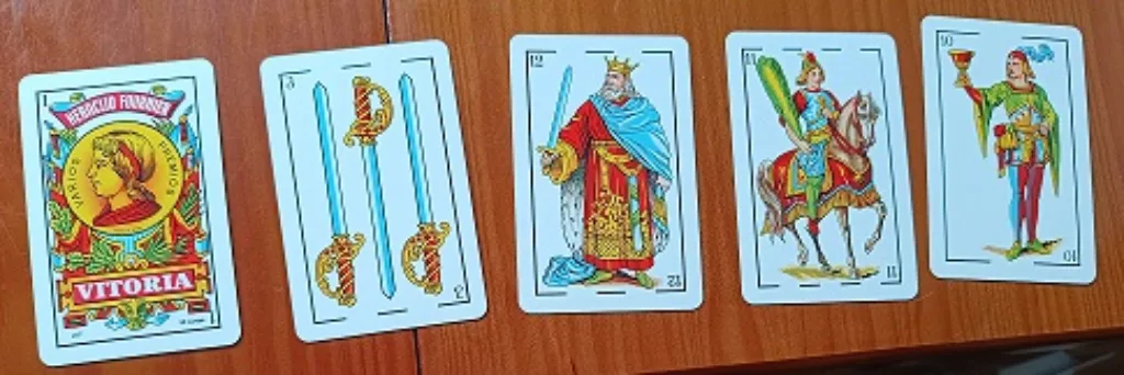 elegir juego de mesa brisca cartas